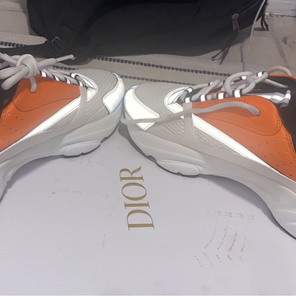 Dior B’22 Orange & White
